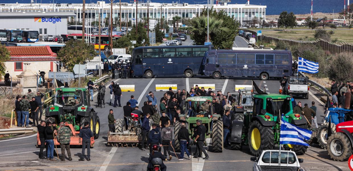 Κάτω τα χέρια από τους αγρότες!