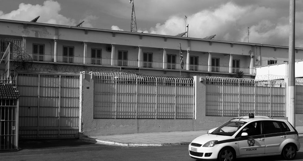 ΕΠΙΛΕΚΤΙΚΗ  Η ΜΕΤΑΧΕΙΡΙΣΗ ΤΟΥ ΚΑΤΑΔΙΚΑΣΜΕΝΟΥ ΓΙΑ ΣΥΜΜΕΤΟΧΗ ΣΤΗ  17 ΝΟΕΜΒΡΗ ΔΗΜΗΤΡΗ ΚΟΥΦΟΝΤΙΝΑ