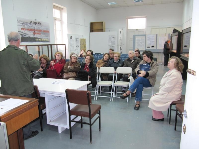 ΜΕΛΗ της ΕΤΑΙΡΕΙΑΣ ΦΙΛΩΝ του ΕΘΝΙΚΟΥ ΑΡΧΑΙΟΛΟΓΙΚΟΥ ΜΟΥΣΕΙΟΥ «Ε.Φ. του Ε.Α.Μ.»   στα ΓΡΑΦΕΙΑ του Σ.Φ.Ε.Α